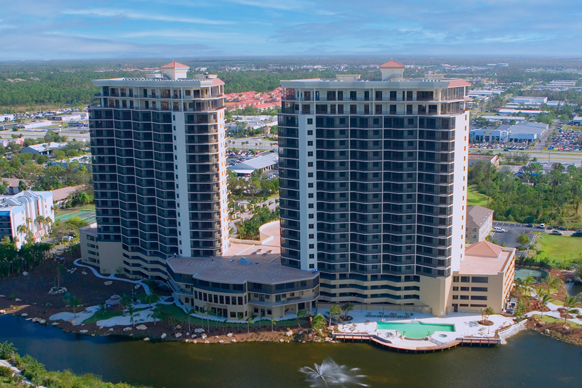 Riva Del Lago High-rise at Fort Meyers, Florida